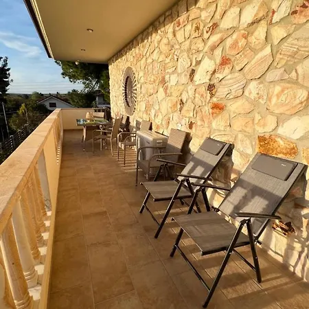 Heraklia Sea View Jacuzzi Villa