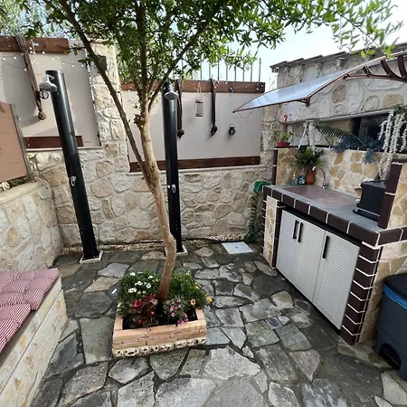 Heraklia Sea View Jacuzzi Villa *